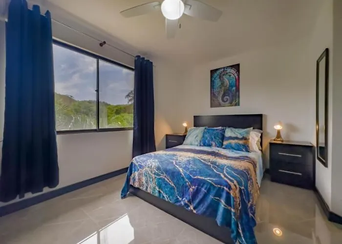 Marina Loft #307 Beautiful Renovated 1 Bed *